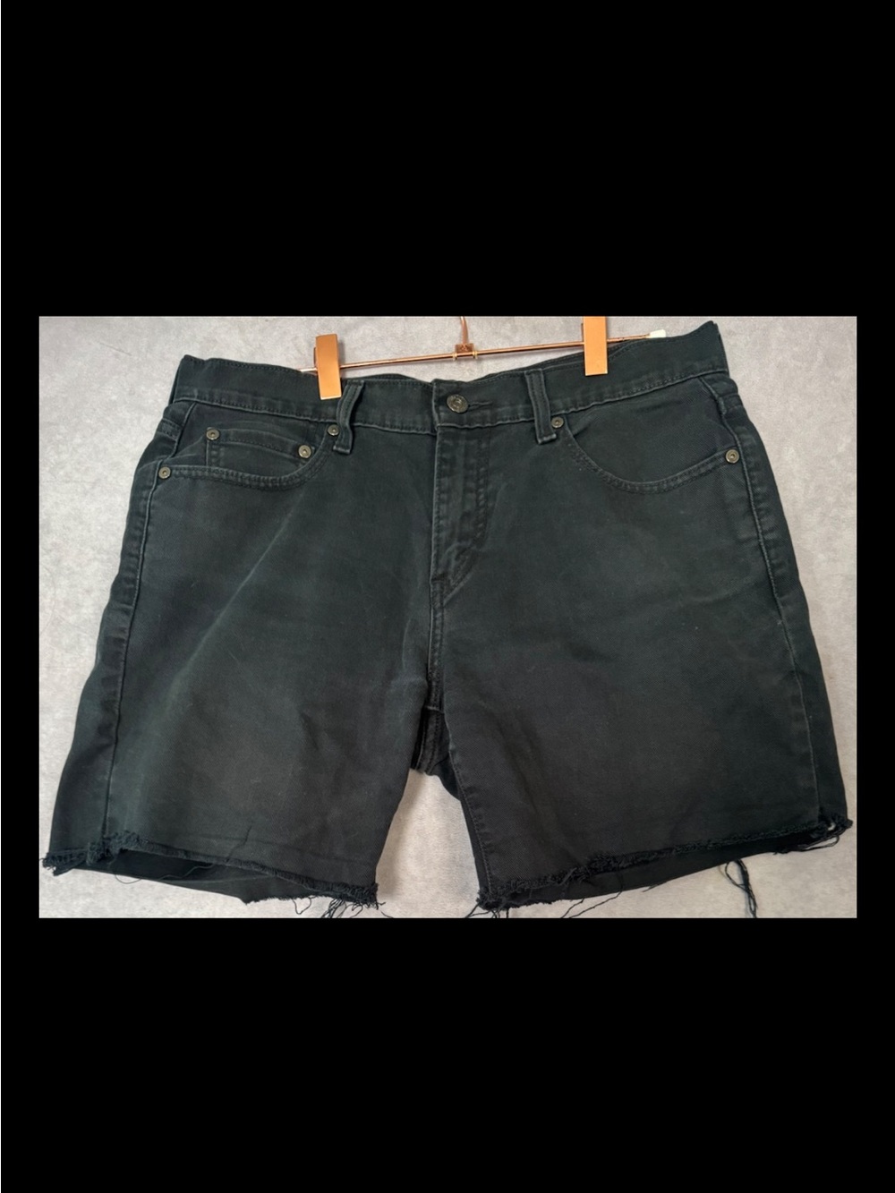 Levis  Relaxed Fit Womens Shorts Size 10 Black Denim Stretch 6” Midi Short